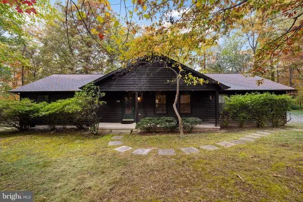 192 GRAY FOX RD, Harpers Ferry, WV 25425