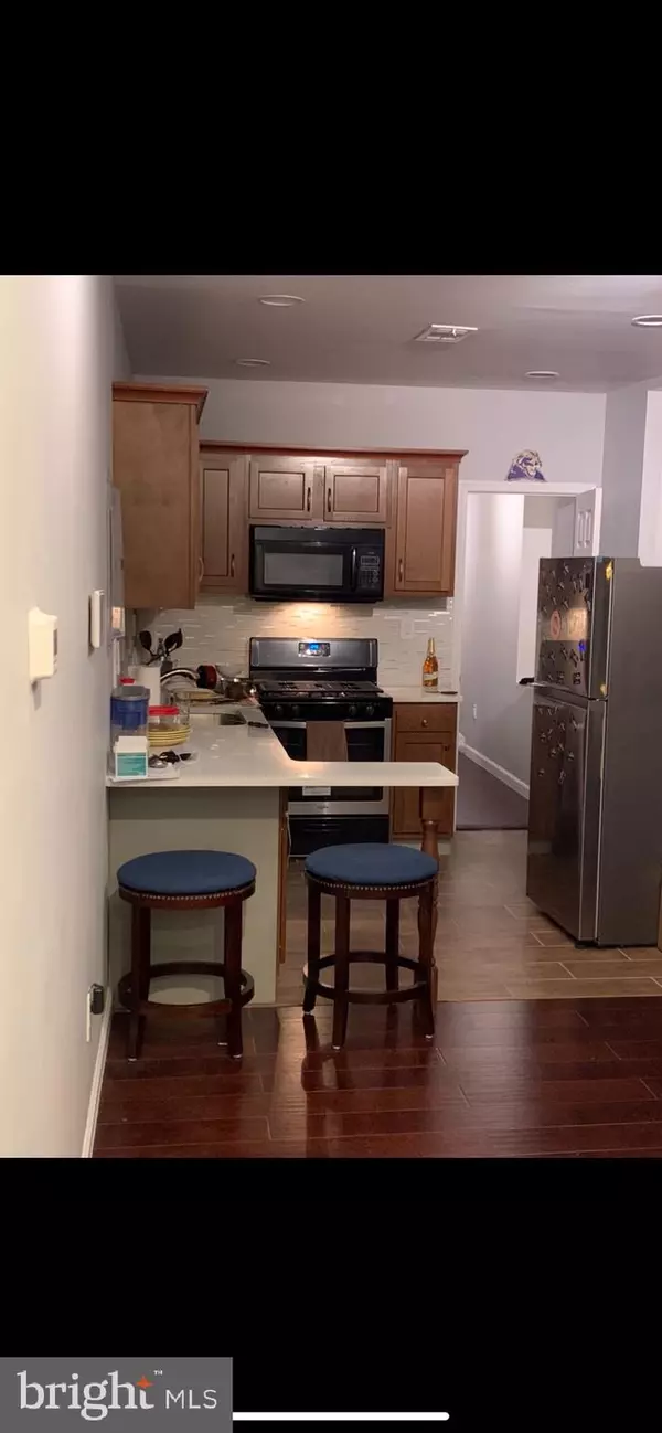 Philadelphia, PA 19130,838 CORINTHIAN AVE #3