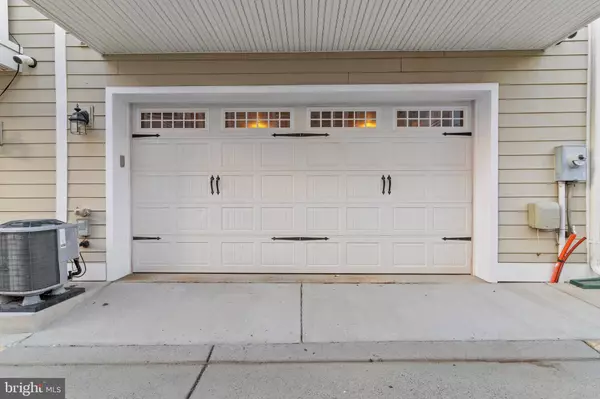 Herndon, VA 20171,13693 NEIL ARMSTRONG AVE