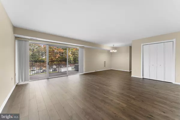 New Carrollton, MD 20784,5500 KAREN ELAINE DR #911