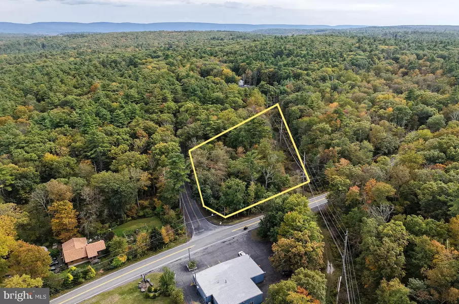 00 PARK RD, Dingmans Ferry, PA 18328