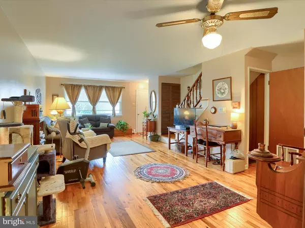 Camp Hill, PA 17011,18-B W GLENWOOD DR