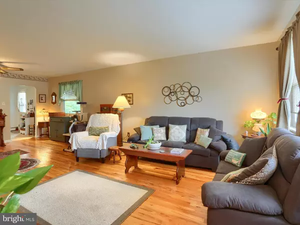 Camp Hill, PA 17011,18-B W GLENWOOD DR