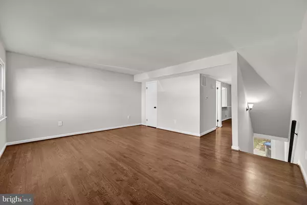 Woodbridge, VA 22193,14648 BAKERSFIELD ST