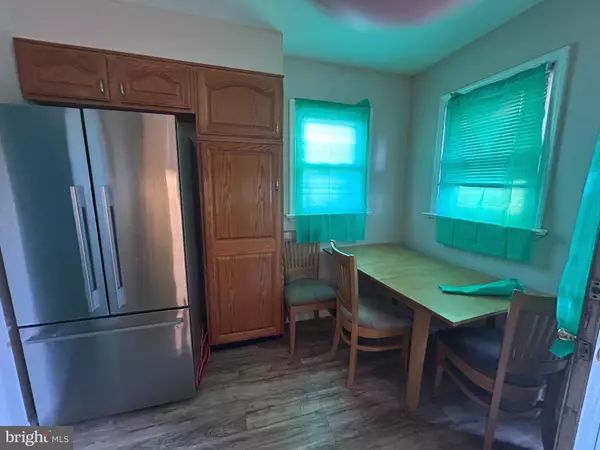 Trenton, NJ 08618,32 FARRELL AVE