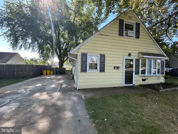 32 FARRELL AVE, Trenton, NJ 08618