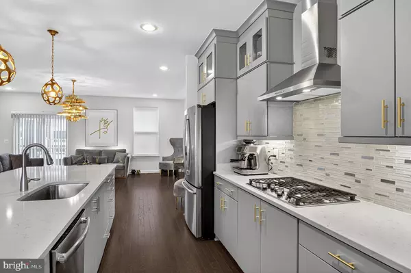 Herndon, VA 20171,3055 ALAN SHEPARD ST