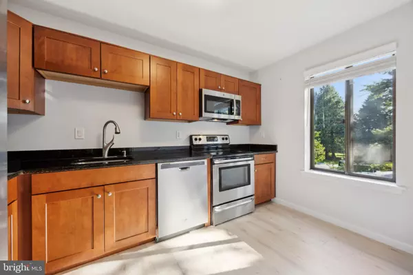 Devon, PA 19333,411 W CONESTOGA RD #27