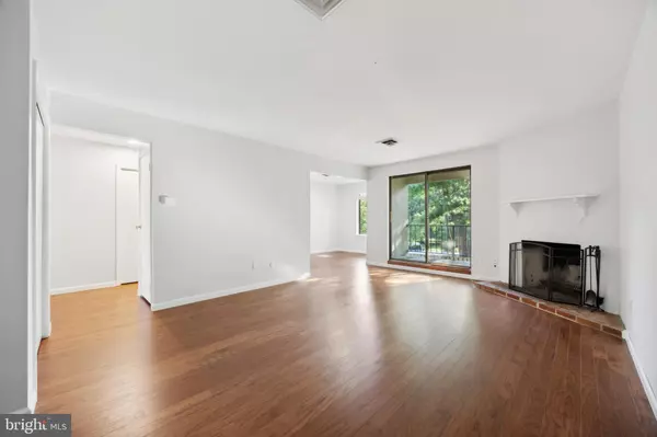 Devon, PA 19333,411 W CONESTOGA RD #27