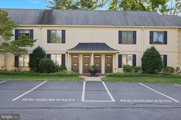 411 W CONESTOGA RD #27, Devon, PA 19333