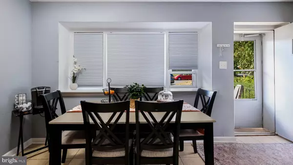 Philadelphia, PA 19152,8127 LANGDON ST