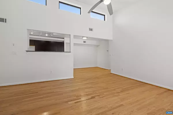 Charlottesville, VA 22901,127 TURTLE CREEK RD #12