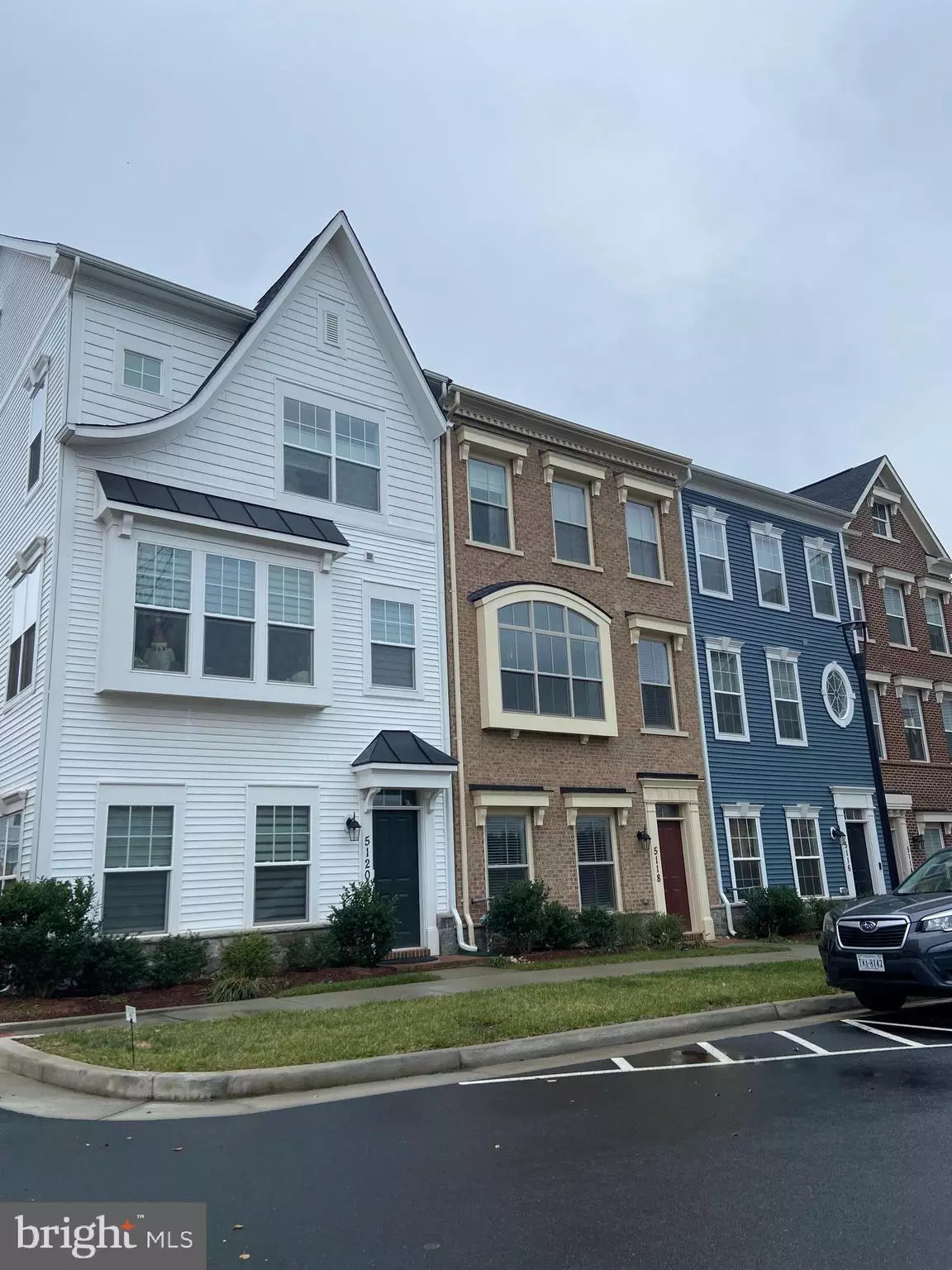 Chantilly, VA 20151,5118 RIDGEVIEW RETREAT DR