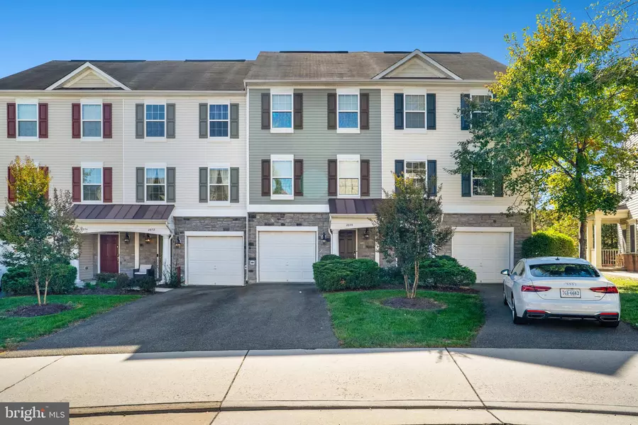 2870 CHINKAPIN OAK LN, Woodbridge, VA 22191
