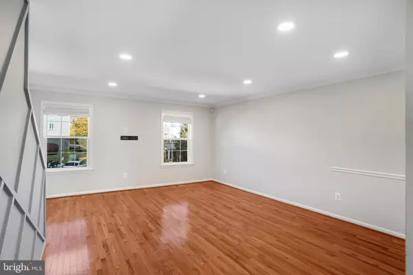 Woodbridge, VA 22191,2870 CHINKAPIN OAK LN