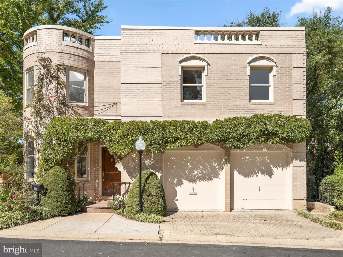 Washington, DC 20007,4700 FOXHALL CRES NW