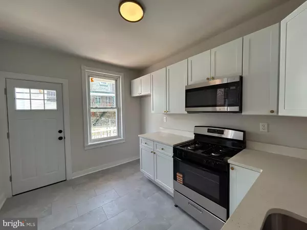 Philadelphia, PA 19142,2433 S MILLICK ST