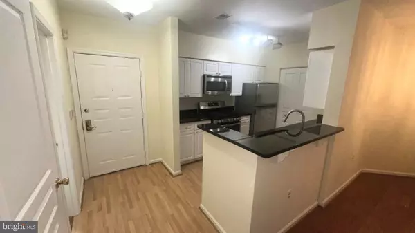Herndon, VA 20170,12919 ALTON SQ #203