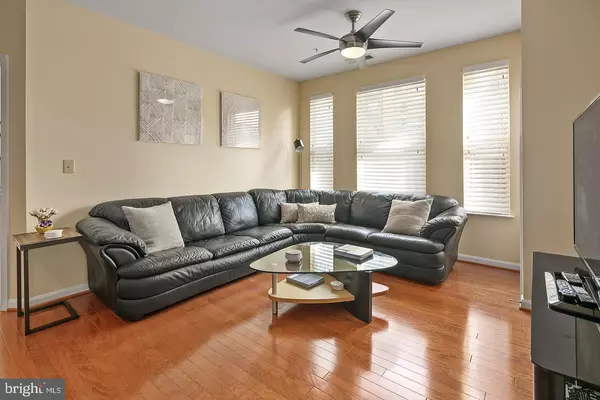 Fairfax, VA 22031,2655 PROSPERITY AVE #108