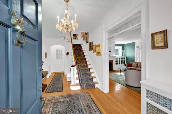 Trenton, NJ 08618,27 WHITTIER AVE