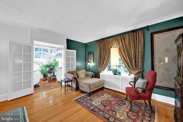 Trenton, NJ 08618,27 WHITTIER AVE