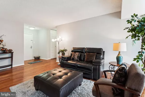 4500 S FOUR MILE RUN DR #129, Arlington, VA 22204