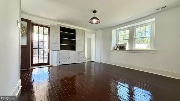 Abington, PA 19001,2437 PATANE AVE