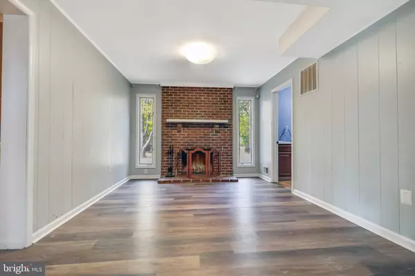 Waldorf, MD 20602,52 GARNER AVE