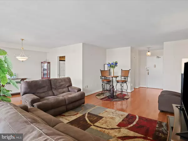 Falls Church, VA 22041,3705 S GEORGE MASON DR #2617S