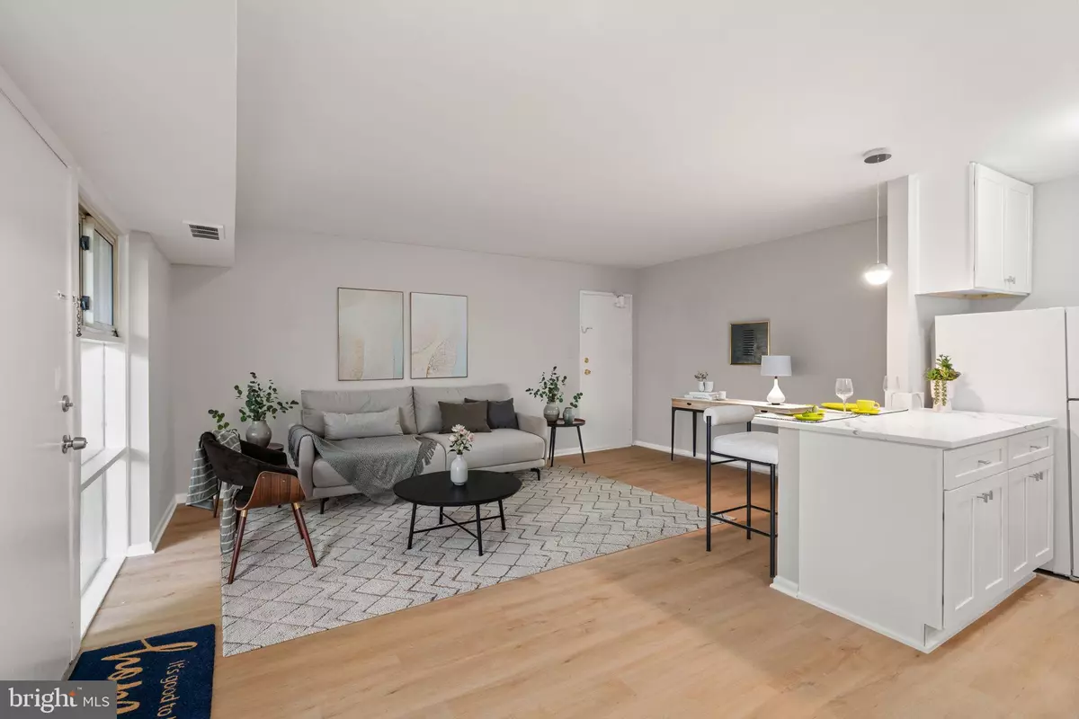 Annandale, VA 22003,4367 AMERICANA DR #F 104