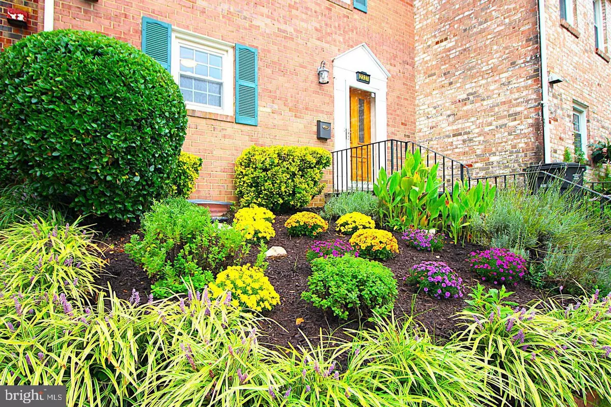 Alexandria, VA 22311,2327 SIBLEY ST