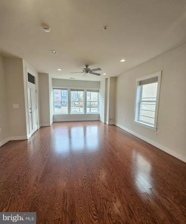 Alexandria, VA 22301,620 E HOWELL AVE #101