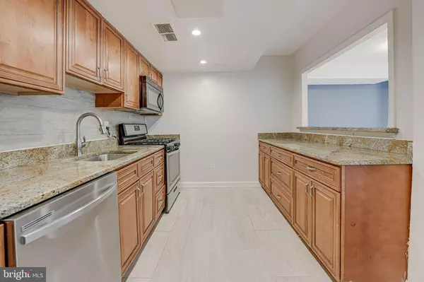 Alexandria, VA 22312,483 N ARMISTEAD ST #T3