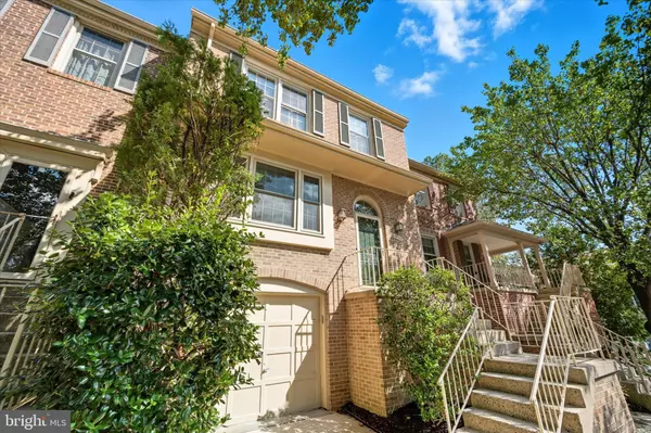 Springfield, VA 22152,8444 MILLWOOD DR