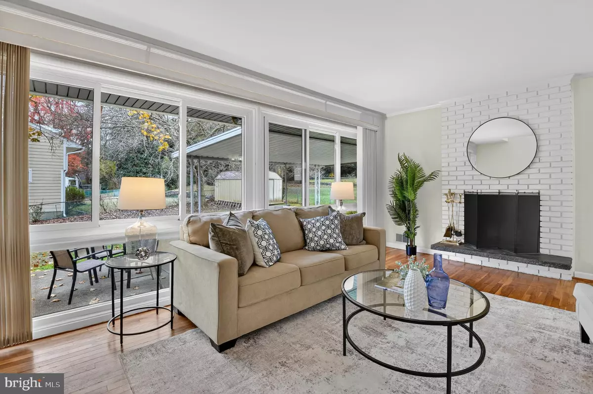 Rockville, MD 20852,827 CROTHERS LN