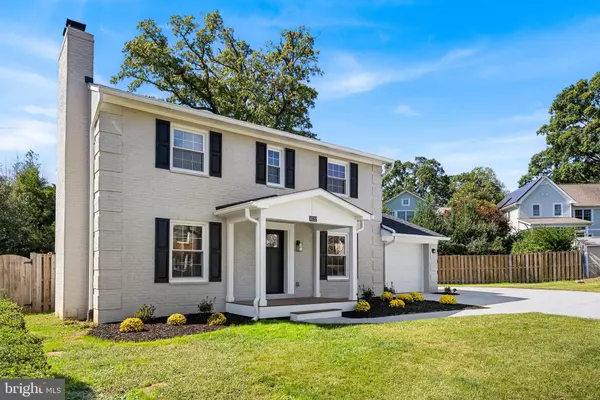 Arlington, VA 22207,4122 17TH ST N