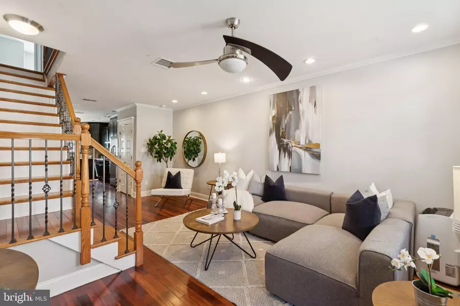 1106 CANTRELL ST, Philadelphia, PA 19148