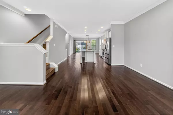 Clarksburg, MD 20871,13252 SHAWNEE LN #204