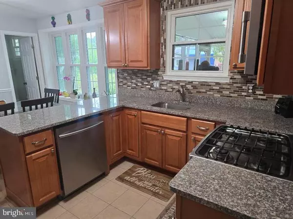 Springfield, VA 22152,6919 ROLLING RD