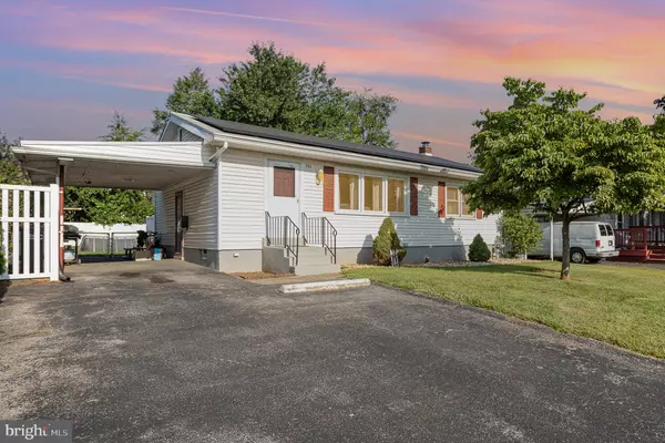 820 GUNNISON RD, York, PA 17404