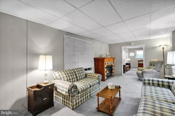 Leesport, PA 19533,678 SCHUYLKILL HILL RD