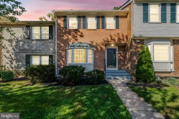 2757 CARTER FARM CT, Alexandria, VA 22306