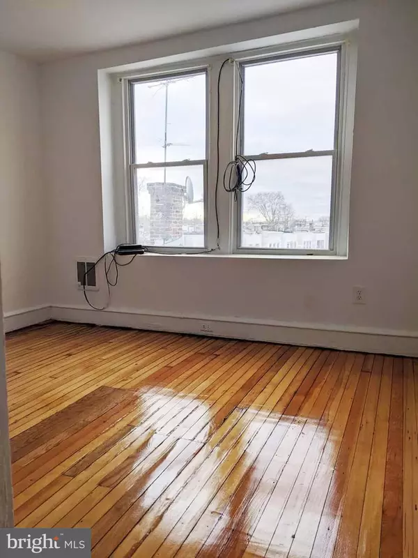 Philadelphia, PA 19120,410 E ROOSEVELT BLVD #3RD FLOOR