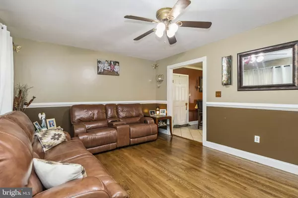 Woodbridge, VA 22193,15209 CALEXICO LN