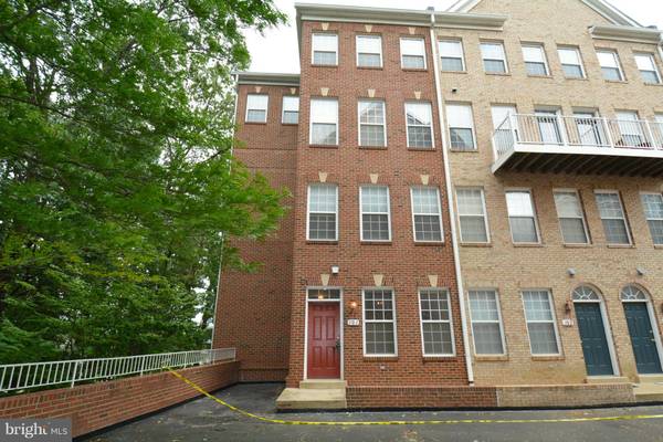 2665 MANHATTAN PL #101, Vienna, VA 22180