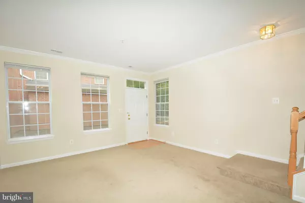 Vienna, VA 22180,2665 MANHATTAN PL #101