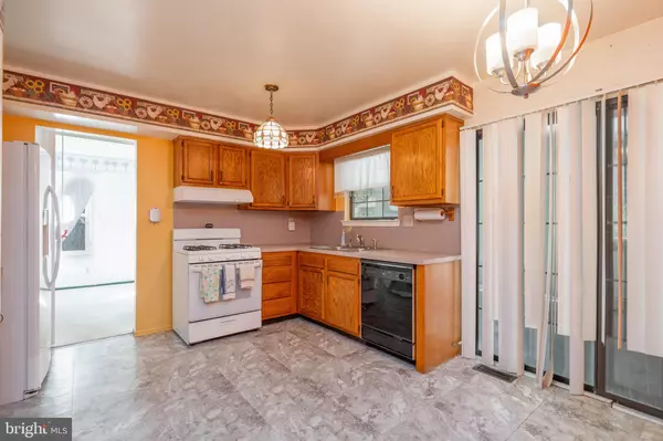 Millville, NJ 08332,422 DEBBIE LN