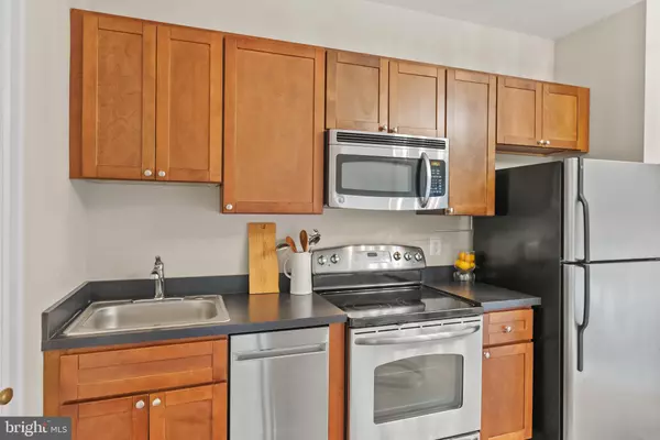 Washington, DC 20009,1613 HARVARD ST NW #504