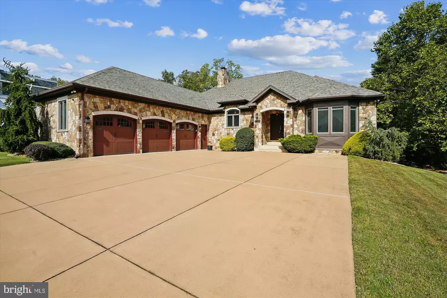 12328 BUNCHE RD, Fairfax, VA 22030