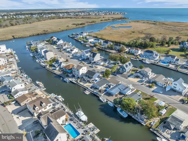 Waretown, NJ 08758,21 COMPASS RD